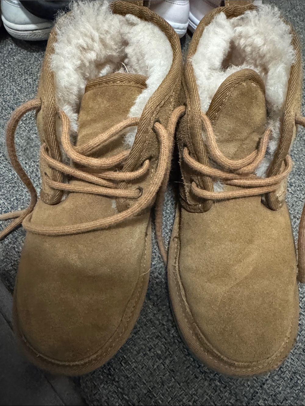 UGG Kids Chestnut Suede Shearling-Lined Lace Boots